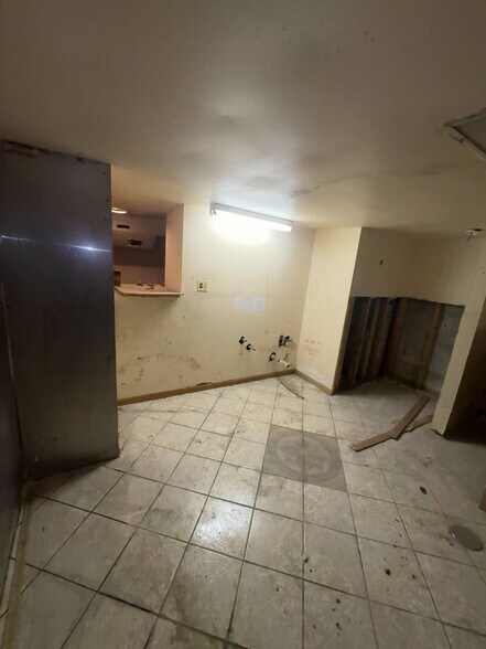 More Photos Of 5001 S Hermitage Ave, Chicago Religious Facility For Sale