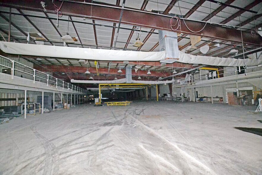 More Photos Of 10231 Sugar Creek Rd, Benton Manufacturing For Sale