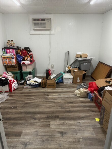 More Photos Of 901 S Woodrow Wilson St, Plant City Office For Sale