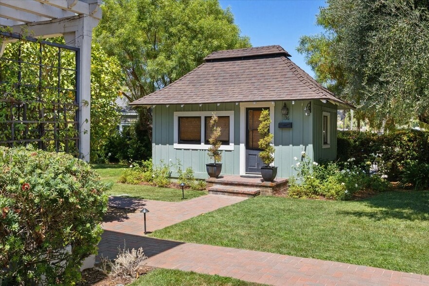 More Photos Of 140 W 136-38-40, Escondido Office For Sale