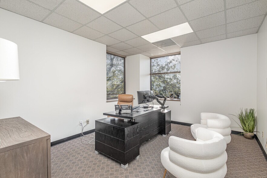 More Photos Of 2101 N Sardis Rd, Charlotte Office For Sale