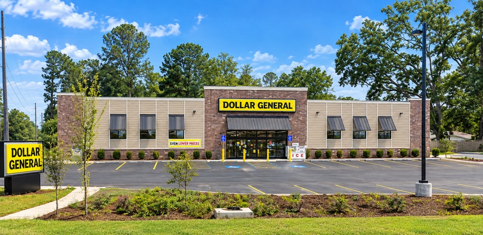 Primary Photo Of 4562 Highway 80, Ellabell Freestanding For Sale