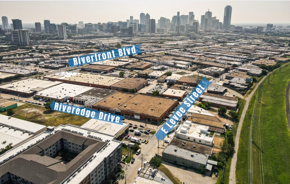 More Photos Of 100 Riveredge Dr, Dallas Warehouse For Sale