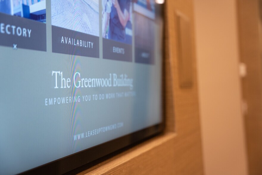 More Photos Of 104 Maxwell Ave, Greenwood Office For Lease