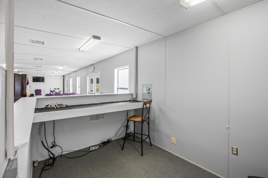 More Photos Of 1255 Mountainview Rd, King Religious Facility For Sale