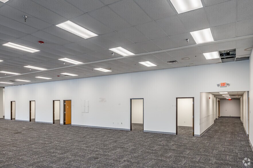 More Photos Of 3030-3136 S Linden Rd, Flint Unknown For Lease