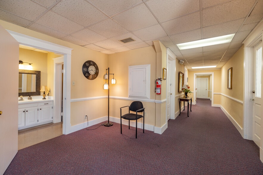 More Photos Of 401 Halifax St, Emporia Office For Sale