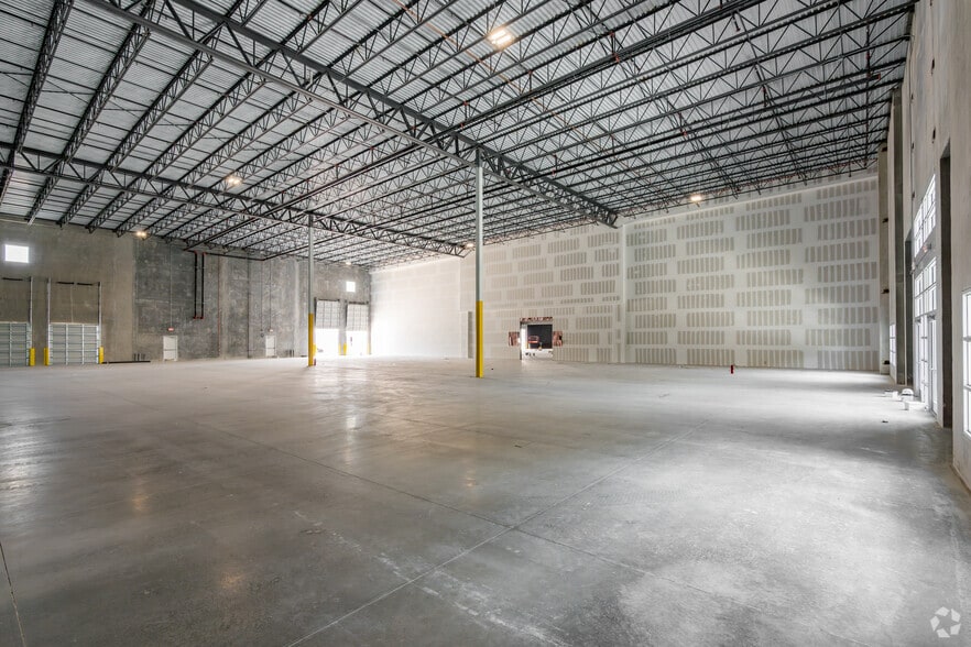 More Photos Of 9575 NW 174th St, Hialeah Industrial For Lease