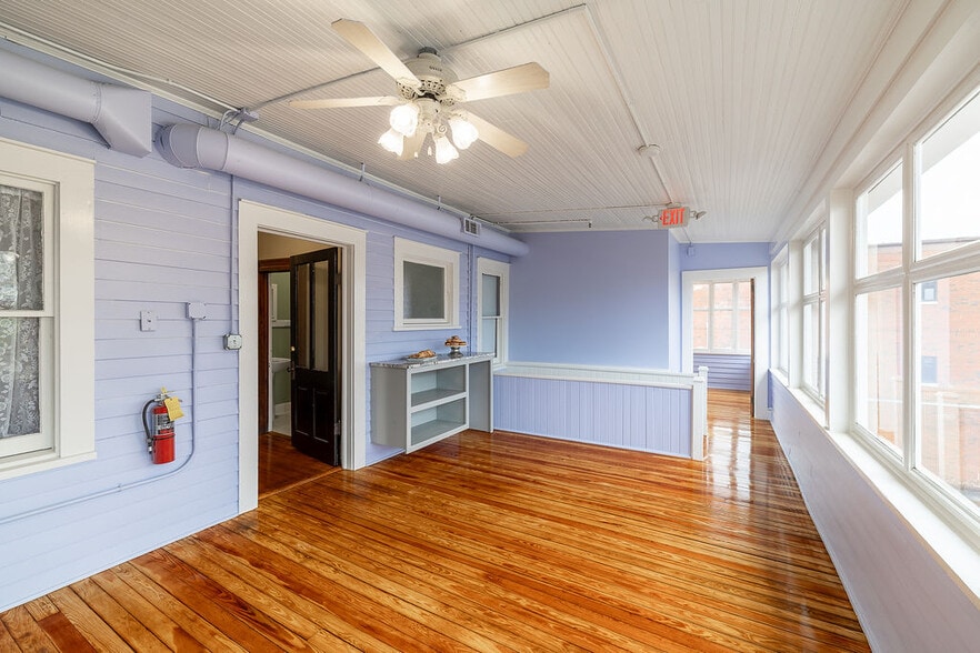 More Photos Of 892 Prince Ave, Athens Medical For Lease