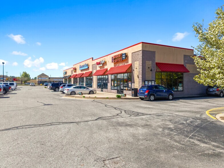 More Photos Of 3295 Henry St, Muskegon Storefront For Sale