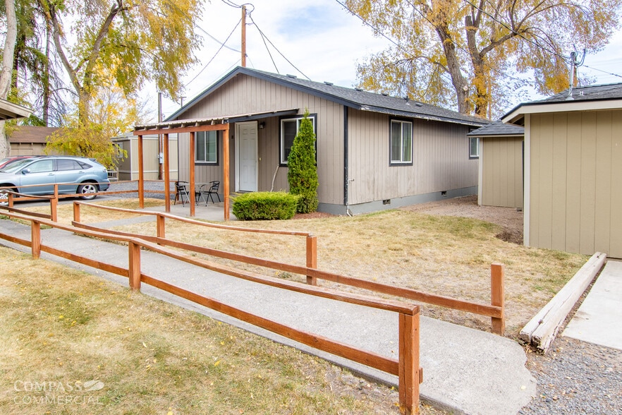 More Photos Of 215 NW Canal Blvd, Redmond Manufactured Housing Mobile Home Park For Sale