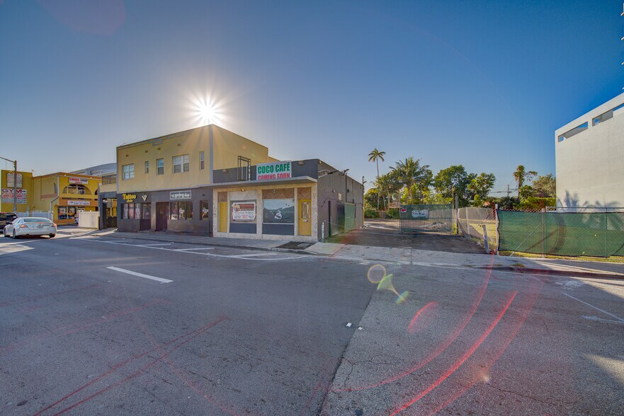 More Photos Of 1750 NW 7th St, Miami Storefront Retail Residential For Sale