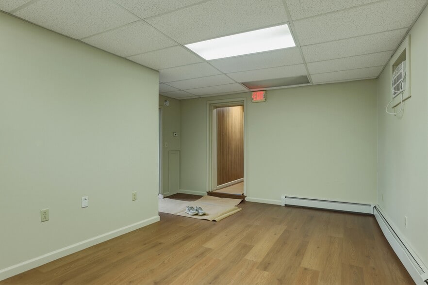More Photos Of 25 E Pulteney St, Corning Office For Sale