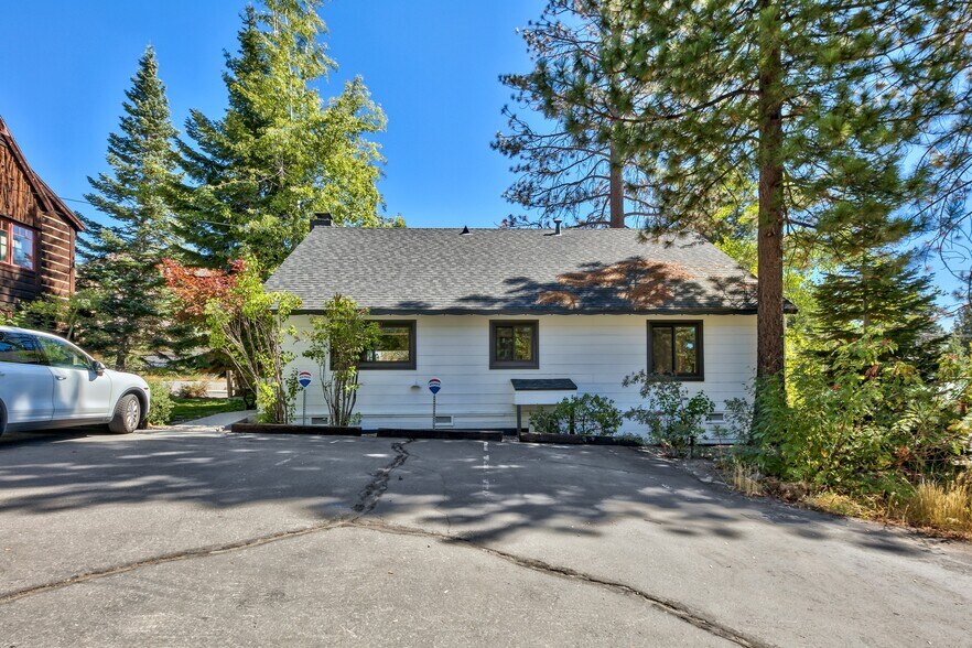 More Photos Of 201 State Line Rd, Kings Beach Office For Sale
