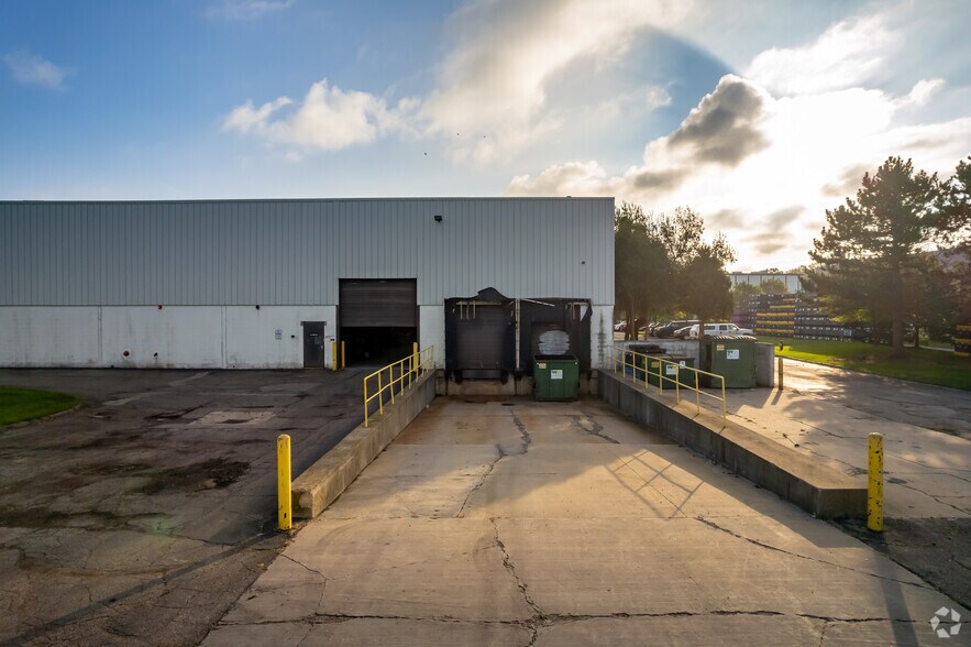 More Photos Of 42455 Merrill Rd, Sterling Heights Warehouse For Sale