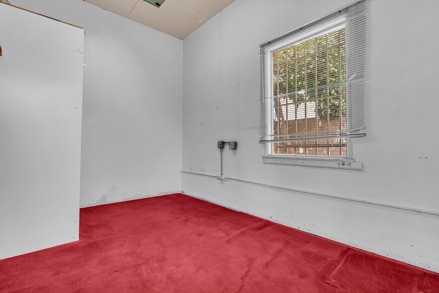 More Photos Of 9707 Flower St, Bellflower Religious Facility For Lease