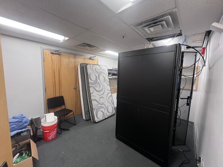 More Photos Of 18 Graf Rd, Newburyport Industrial For Sale