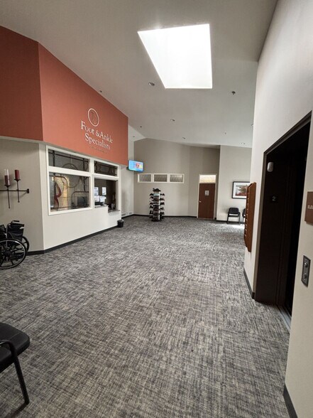 More Photos Of 1195 Wilson Ave NW, Grand Rapids Medical For Lease