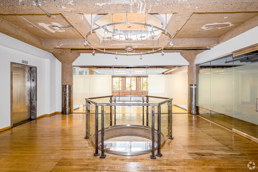 More Photos Of 1801 N Lamar St, Dallas Loft Creative Space For Lease
