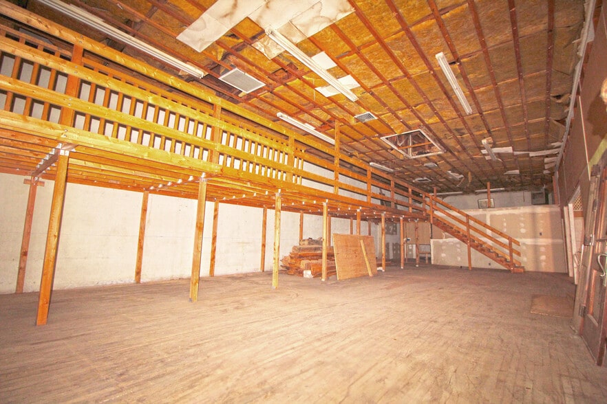 More Photos Of 199 W Main St, Superior Storefront For Sale