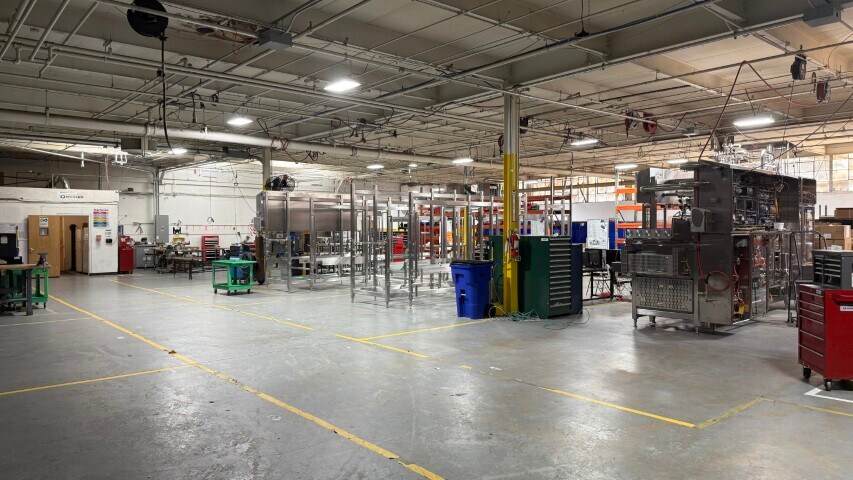 More Photos Of 505 Acorn St, Deer Park Warehouse For Sale