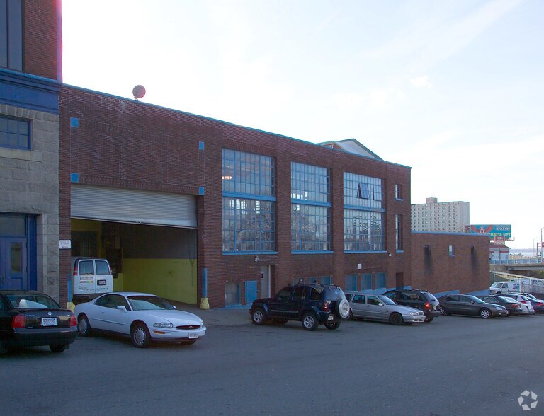 More Photos Of 207 Pocasset St, Fall River Warehouse For Lease