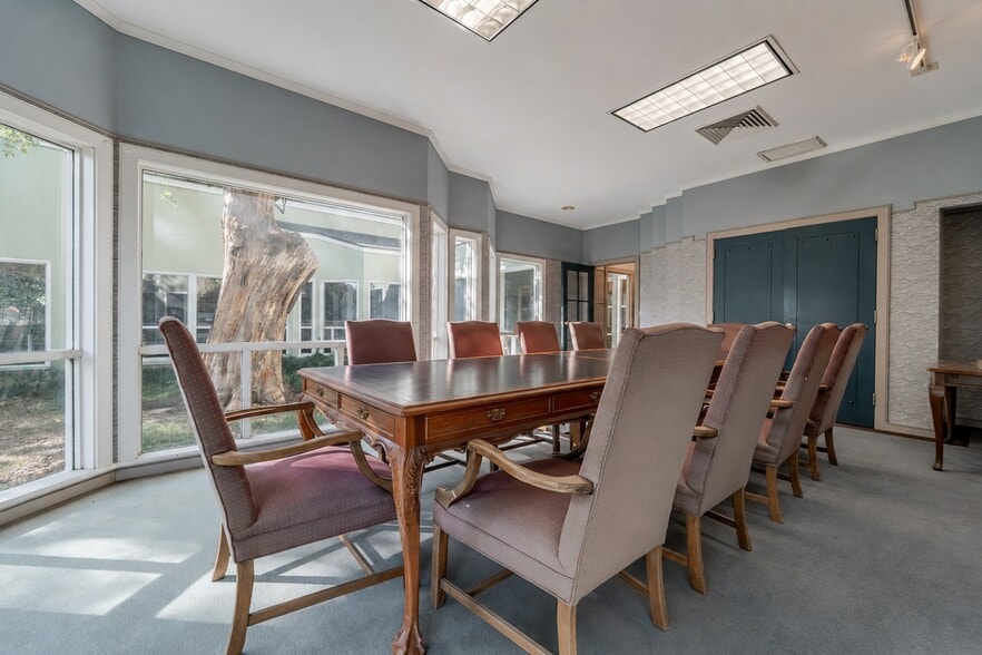 More Photos Of 3112 Jackson St, Alexandria Office For Sale