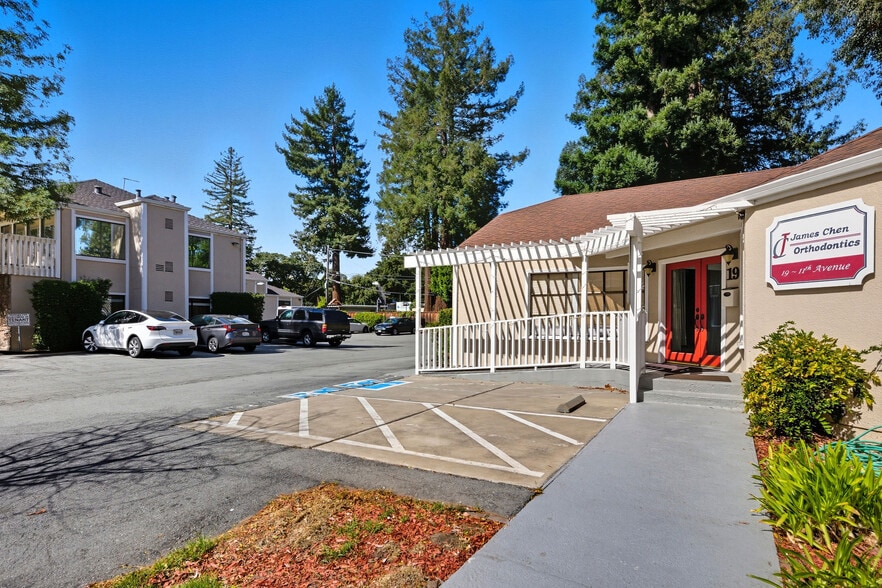 More Photos Of 1021 S El Camino Real, San Mateo Office For Sale