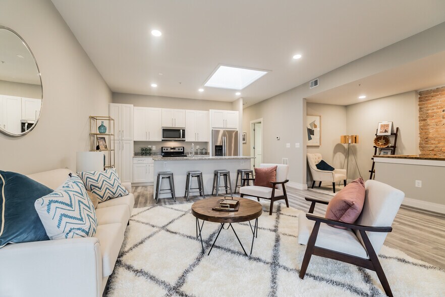 More Photos Of 2649 Connecticut Ave NW, Washington Apartments For Sale