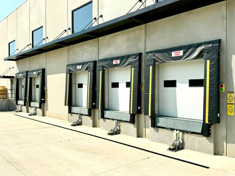 More Photos Of 2220 E Bunch Blvd, Muncie Manufacturing For Lease