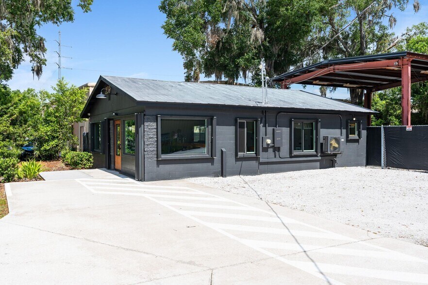 More Photos Of 209 Palmetto Ave, Longwood Restaurant For Lease