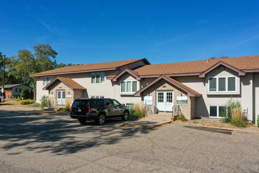 More Photos Of 1401-1405 Silver Lake Rd, New Brighton Medical For Lease