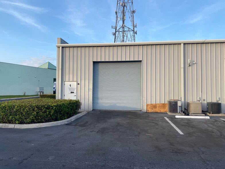 More Photos Of 802 Old Dixie Hwy, West Palm Beach Unknown For Lease