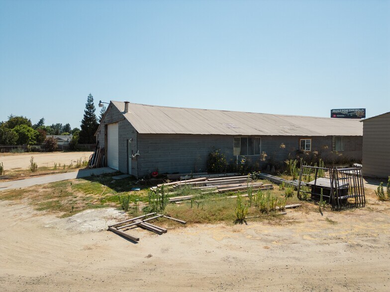 More Photos Of 901 E Broadway Ave, Atwater Specialty For Sale