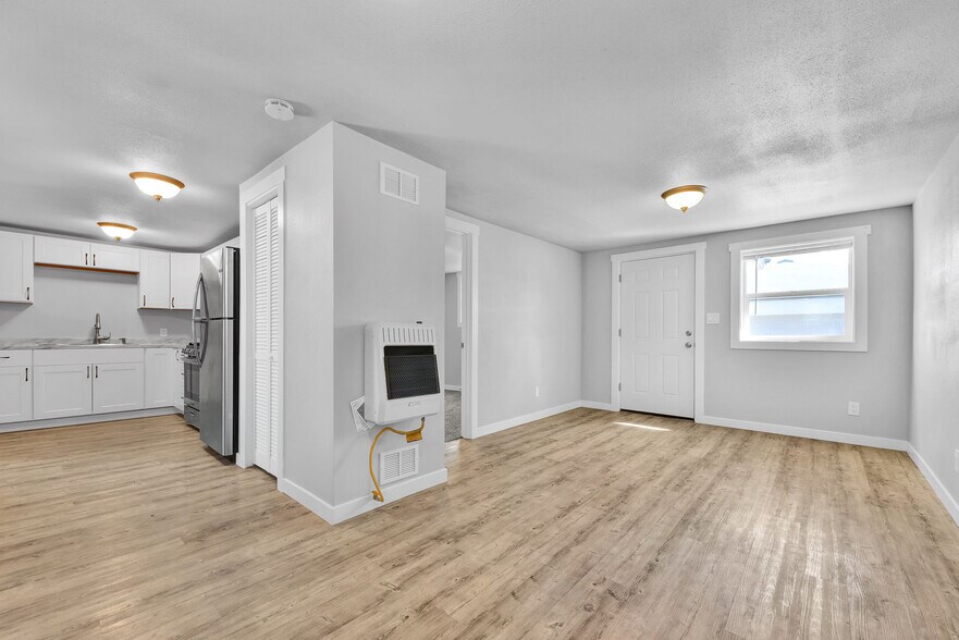 More Photos Of 415 S 11th E, Mountain Home Multifamily For Sale