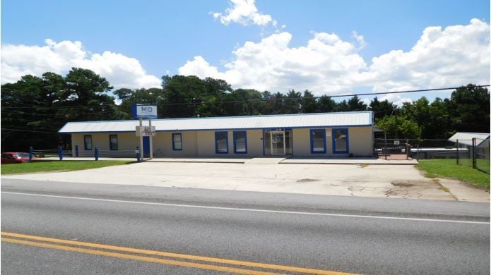 Primary Photo Of 5303 Brown's Bridge Rd, Gainesville Office Residential For Lease