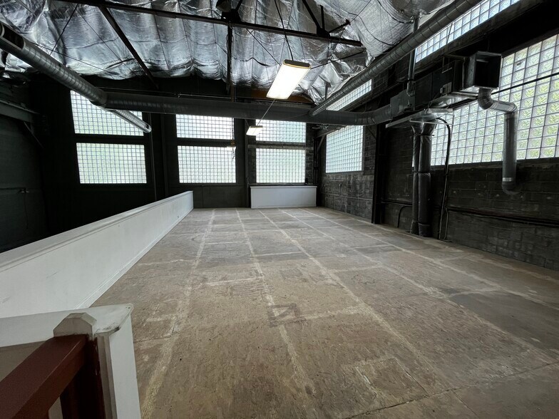 More Photos Of 255 S Mount Airy Rd, Coatesville Warehouse For Lease