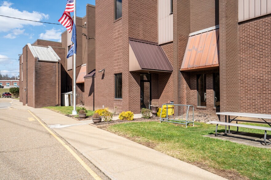 More Photos Of 1000 Church Hill Rd, Pittsburgh Office For Lease