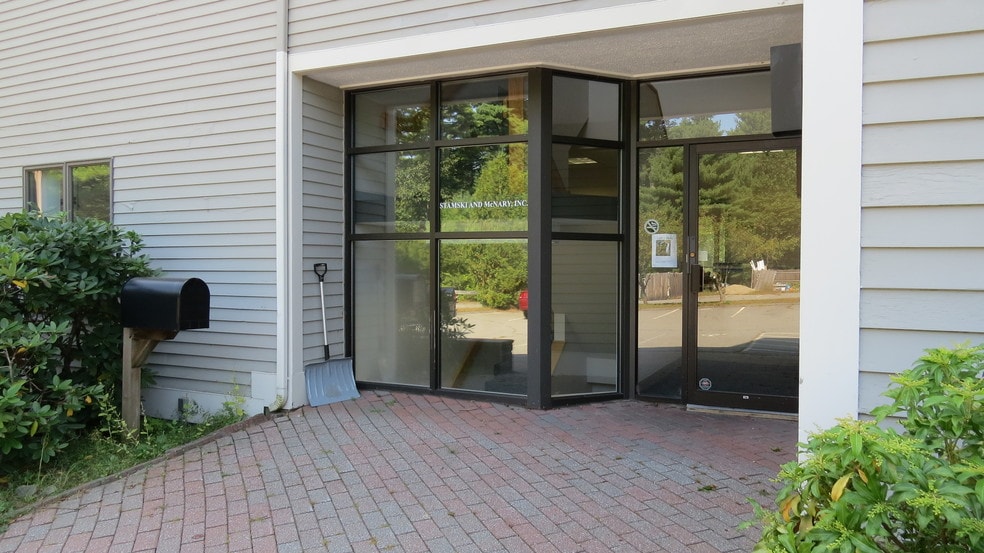 More Photos Of 1000 Main St, Acton Office For Lease