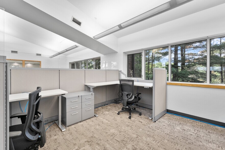More Photos Of 2725 Arbor Ct, Eau Claire Office For Sale