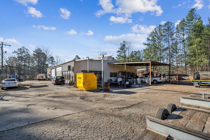 More Photos Of 1129 E Geer St, Durham Warehouse For Lease