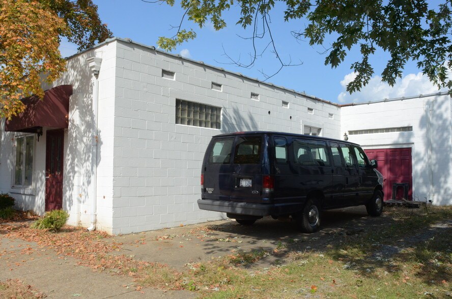 More Photos Of 316 Bridgewater St, Fredericksburg Office For Lease