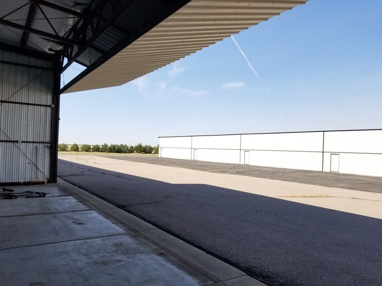 More Photos Of 37500 E 50th Ave, Watkins Airplane Hangar For Sale