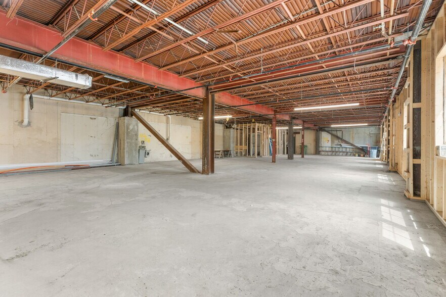 More Photos Of 385 Pleasant St, Watertown Apartments For Lease