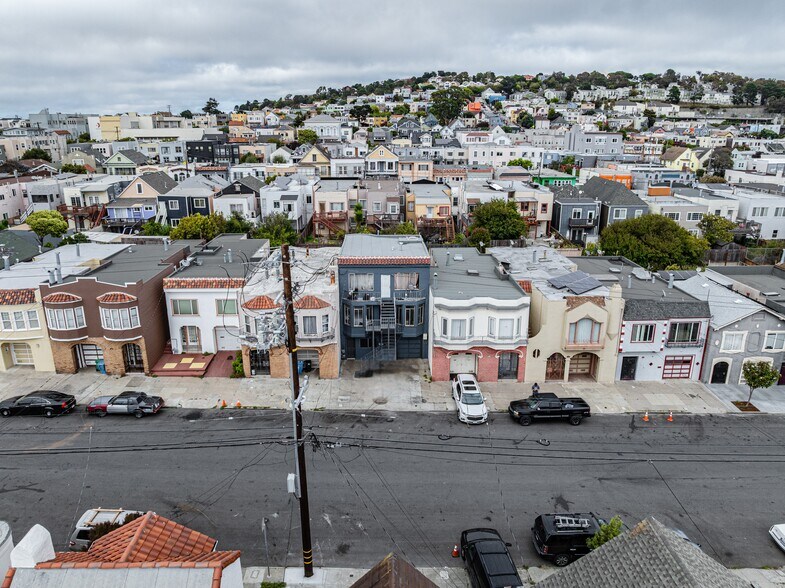 More Photos Of 1538 Thomas Ave, San Francisco Apartments For Sale