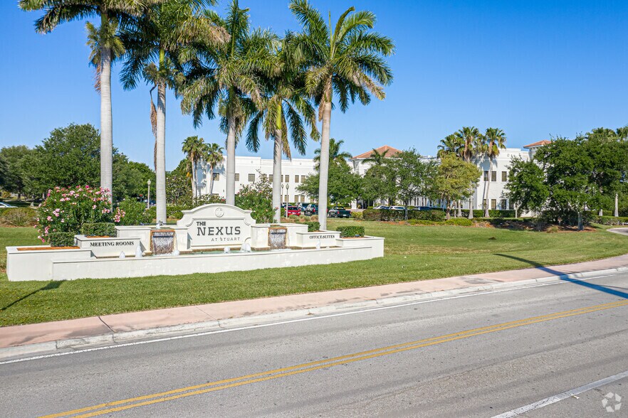 More Photos Of 850 NW Federal Hwy, Stuart Office For Lease