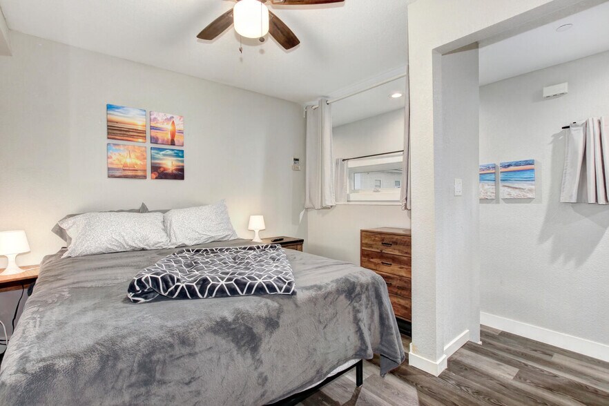 More Photos Of 1413-1415 Victorian Aly, Sacramento Apartments For Sale