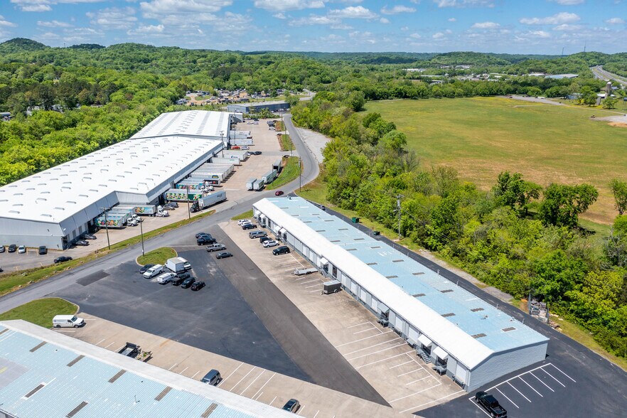 More Photos Of 401-413 Old Stone Bridge Pike, Goodlettsville Unknown For Lease