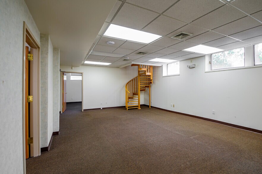 More Photos Of 213 Chestnut St, Nutley Office For Sale