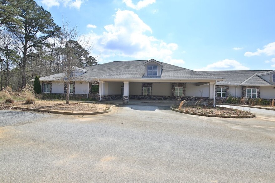 More Photos Of 22 Madras Pky, Newnan Assisted Living For Sale